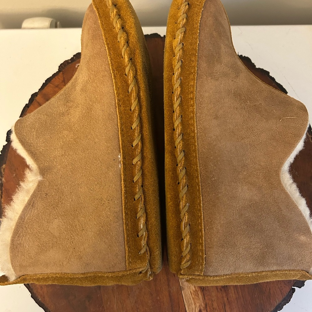 LL Bean Womens‎ Wicked Good Slippers Size 6-7Classic Brown Shearling Lined Shoes - Picture 6 of 12